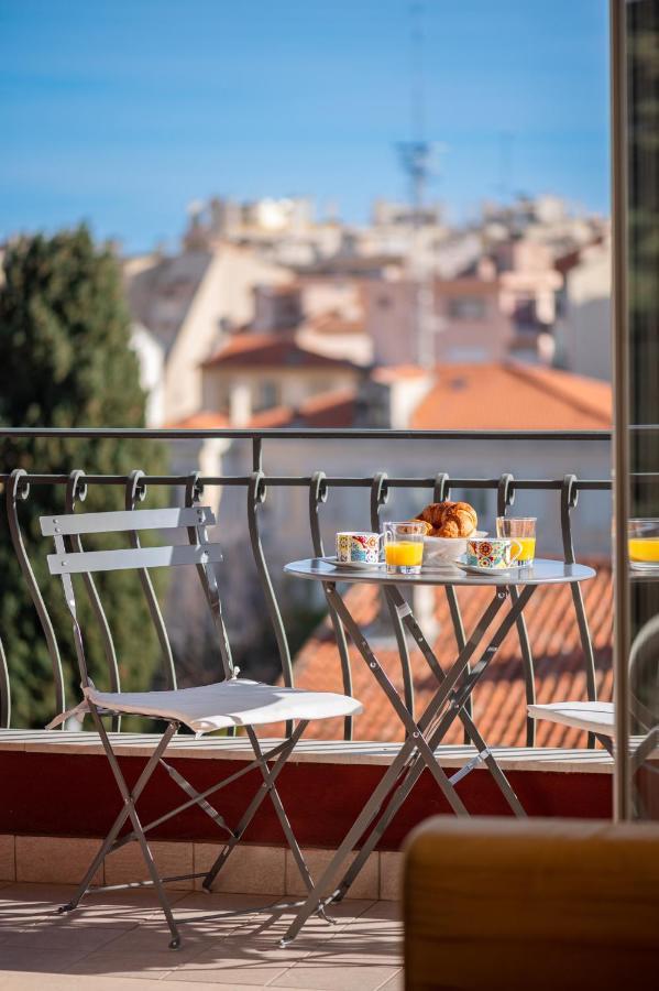 La Fabrique A Poupees - Chambres Et Appartements De Charme Au Coeur De Menton Eksteriør billede