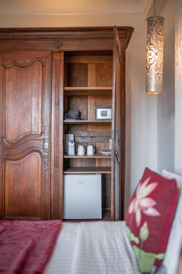 La Fabrique A Poupees - Chambres Et Appartements De Charme Au Coeur De Menton Eksteriør billede