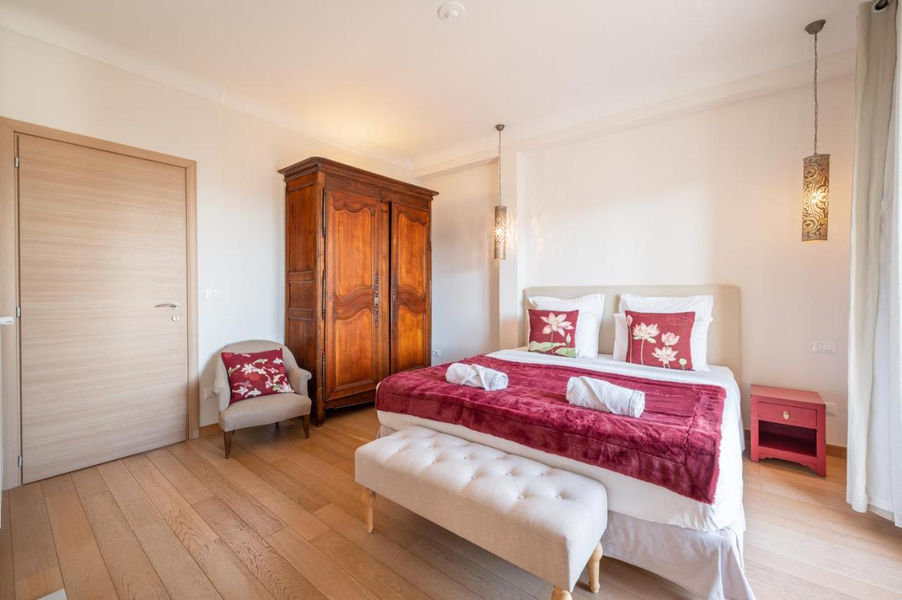 La Fabrique A Poupees - Chambres Et Appartements De Charme Au Coeur De Menton Eksteriør billede