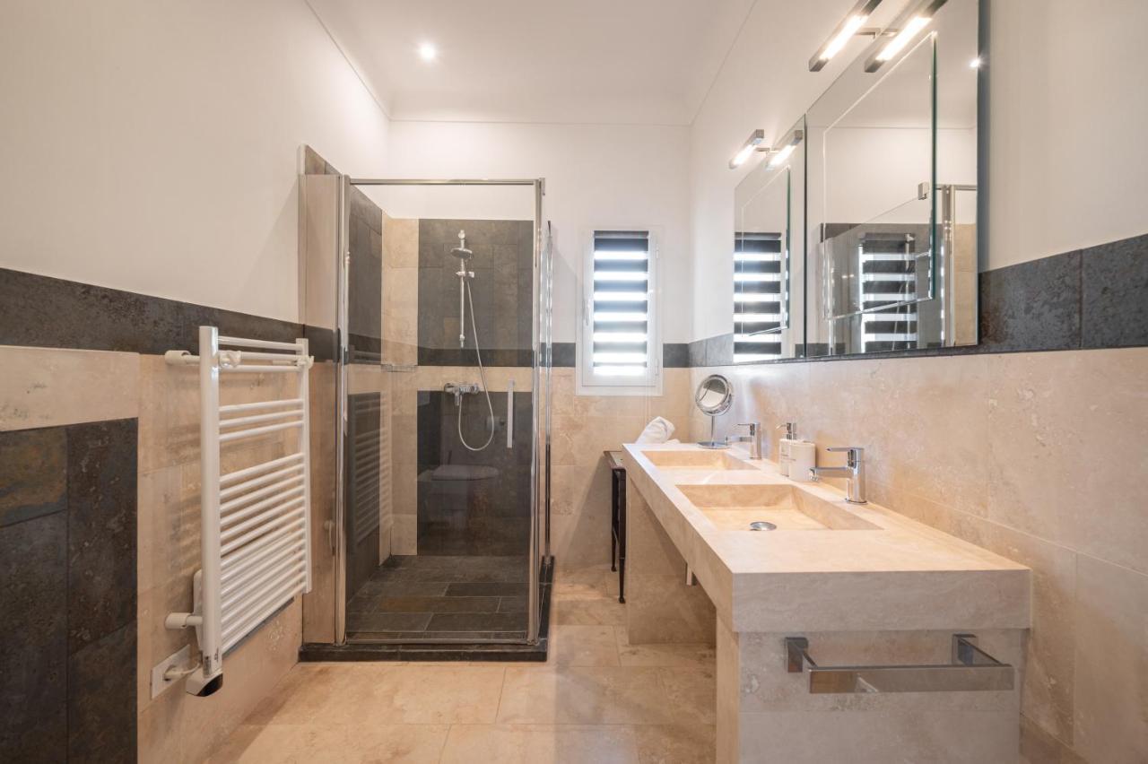 La Fabrique A Poupees - Chambres Et Appartements De Charme Au Coeur De Menton Eksteriør billede