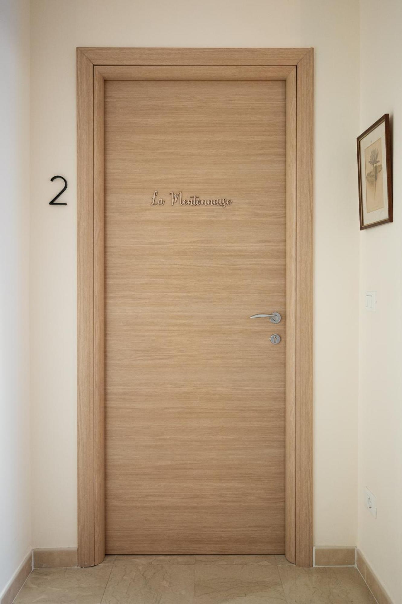 La Fabrique A Poupees - Chambres Et Appartements De Charme Au Coeur De Menton Eksteriør billede