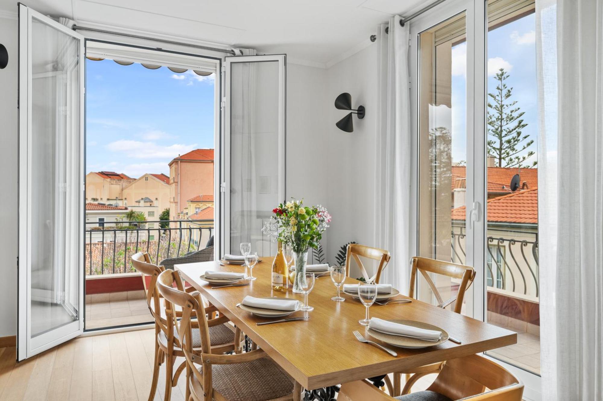 La Fabrique A Poupees - Chambres Et Appartements De Charme Au Coeur De Menton Eksteriør billede