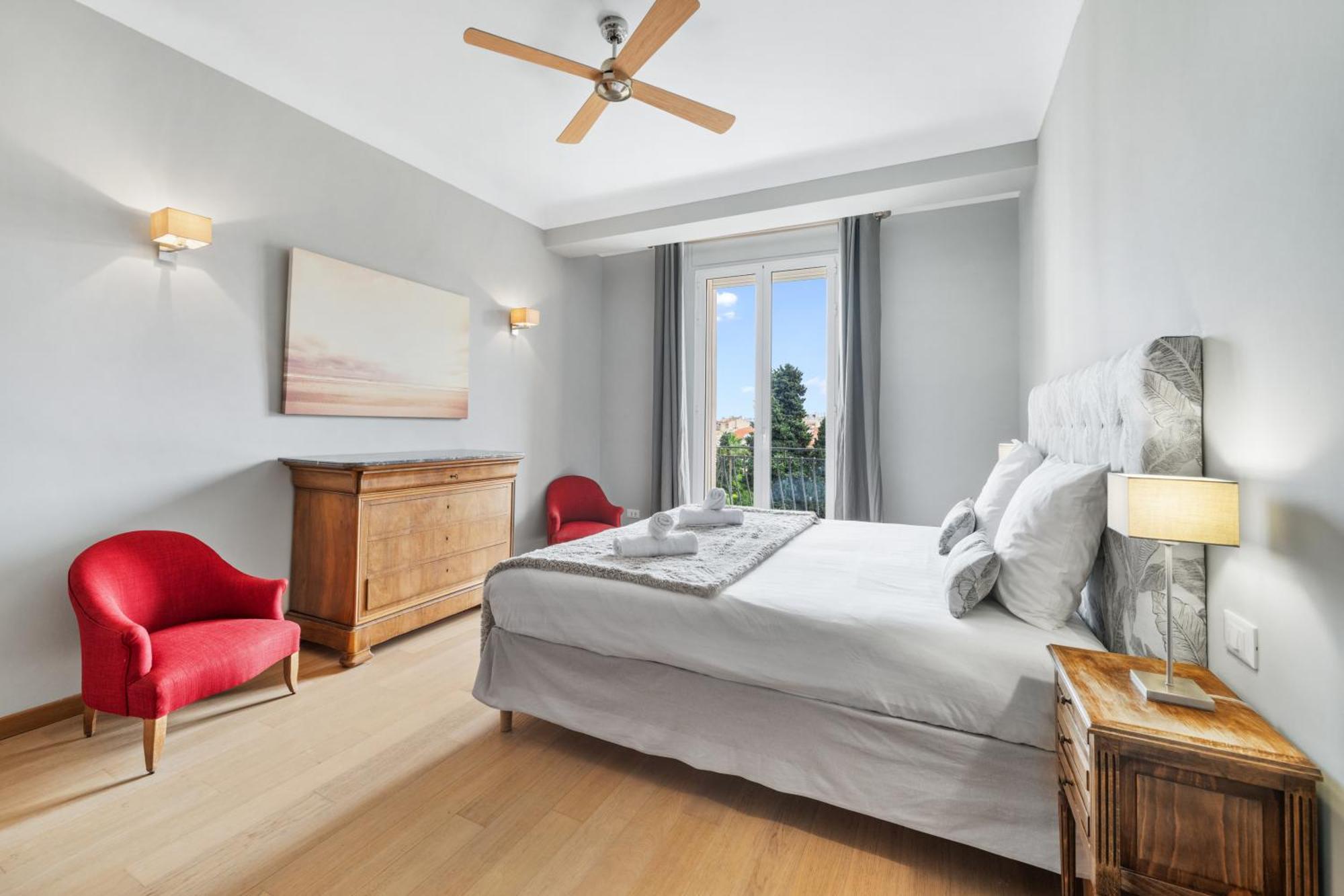 La Fabrique A Poupees - Chambres Et Appartements De Charme Au Coeur De Menton Eksteriør billede